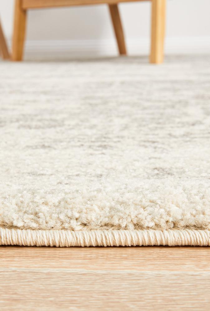 Evoke Dream White Silver Transitional Rug