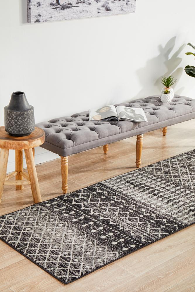 Evoke Simplicity Black Transitional Runner Rug