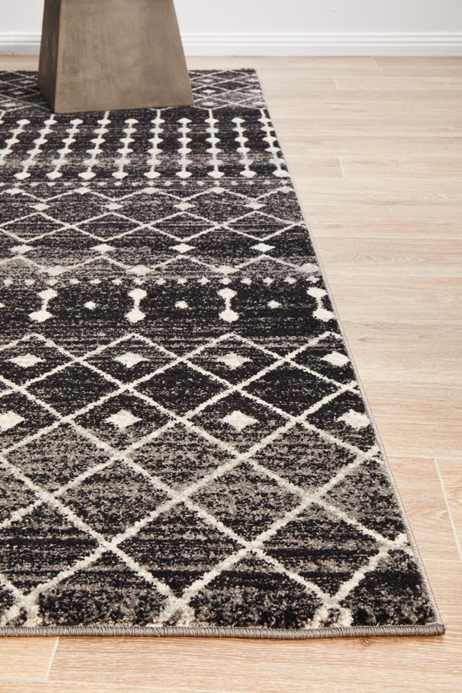 Evoke Simplicity Black Transitional Rug