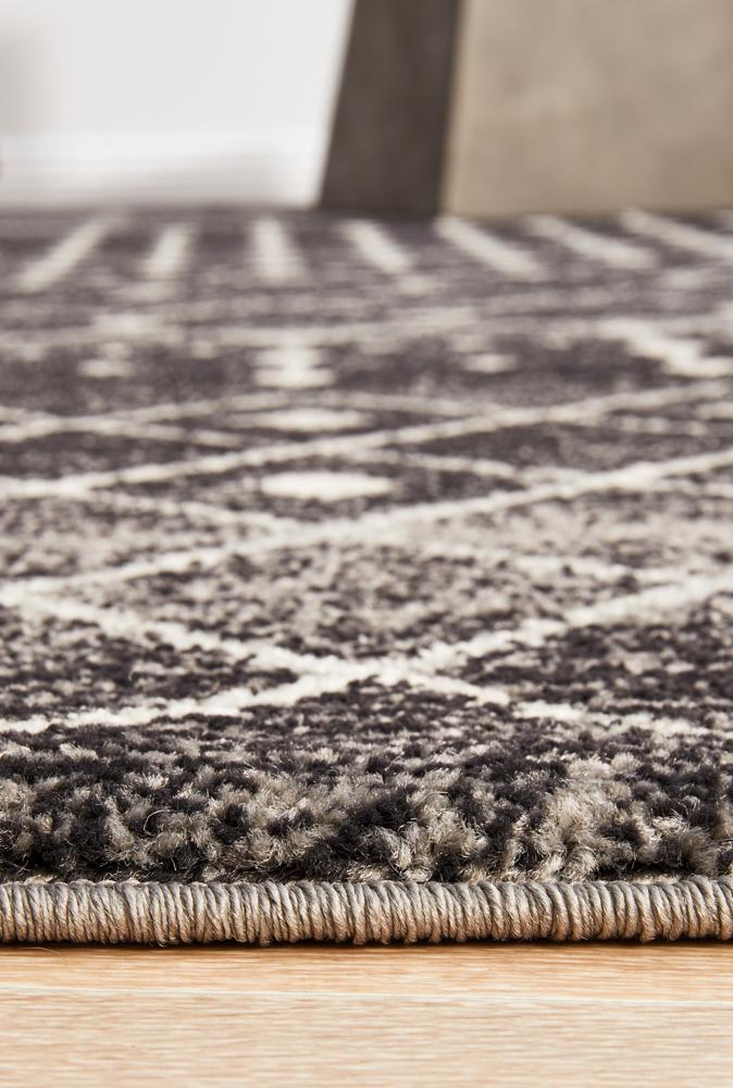 Evoke Simplicity Black Transitional Rug